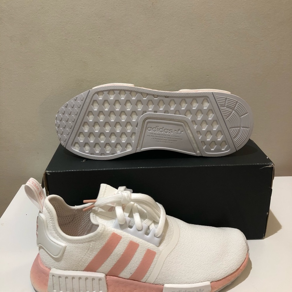 NIB Adidas NMD R1 Women’s White Vapour Pink - Picture 7 of 7